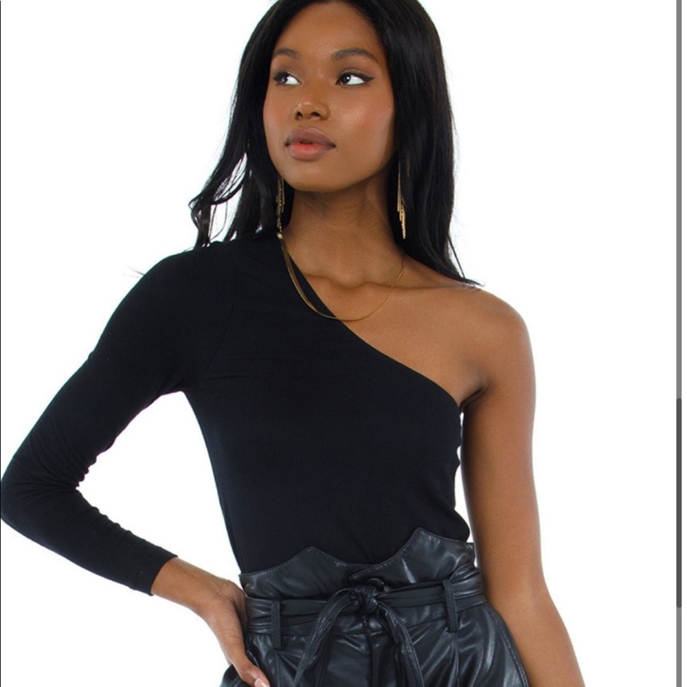 Black one shoulder bodysuit